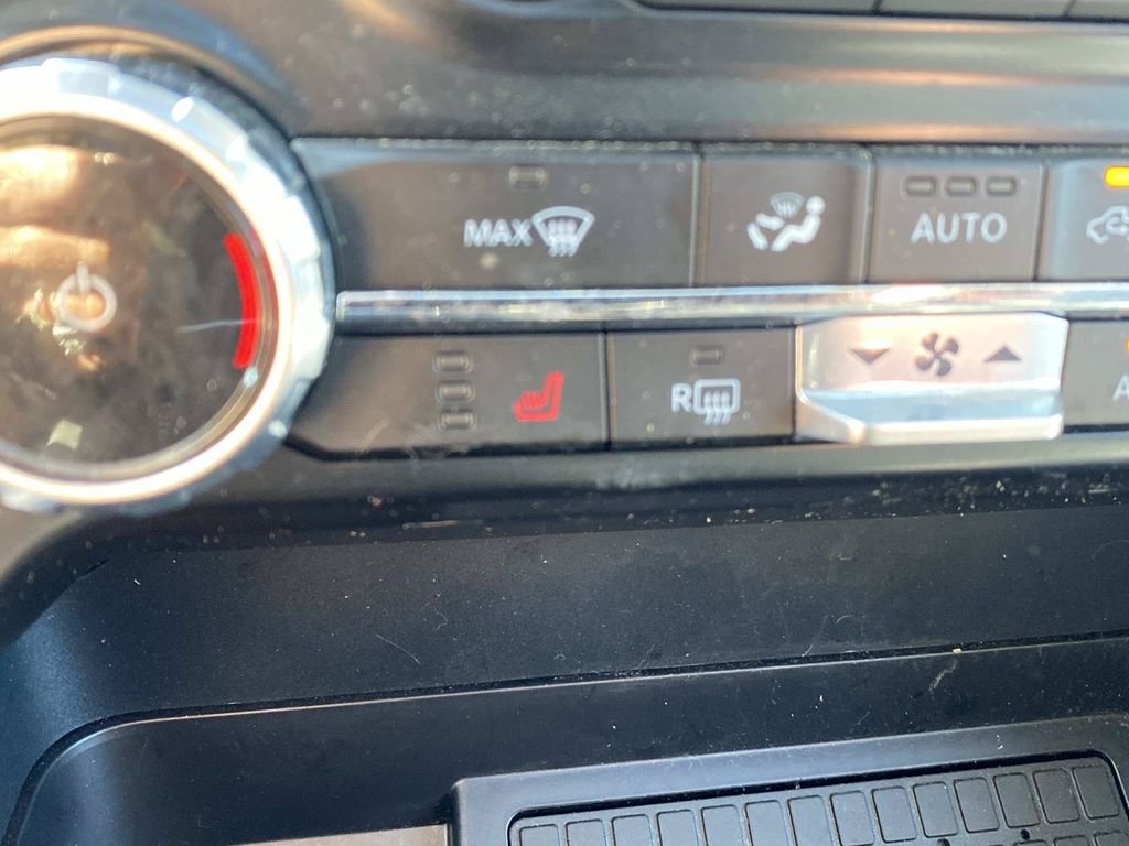 Certified Used 2024 Avalanche Ford XLT image 29