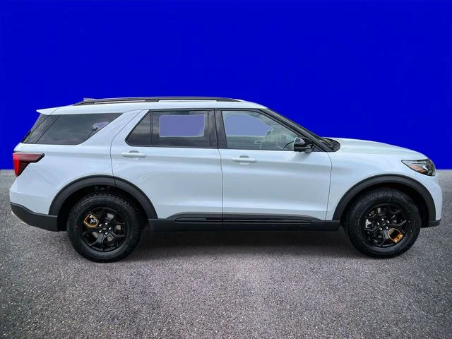 New 2026 Space White Metallic Ford Tremor® image 2