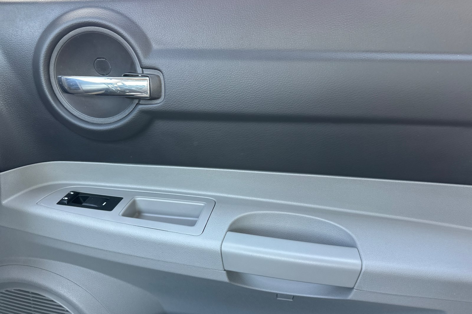 Used 2007 Silver Dodge R/T image 17