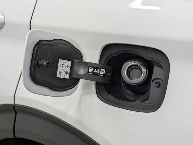 New 2026 Star White Metallic Tri-Coat Ford Active image 56