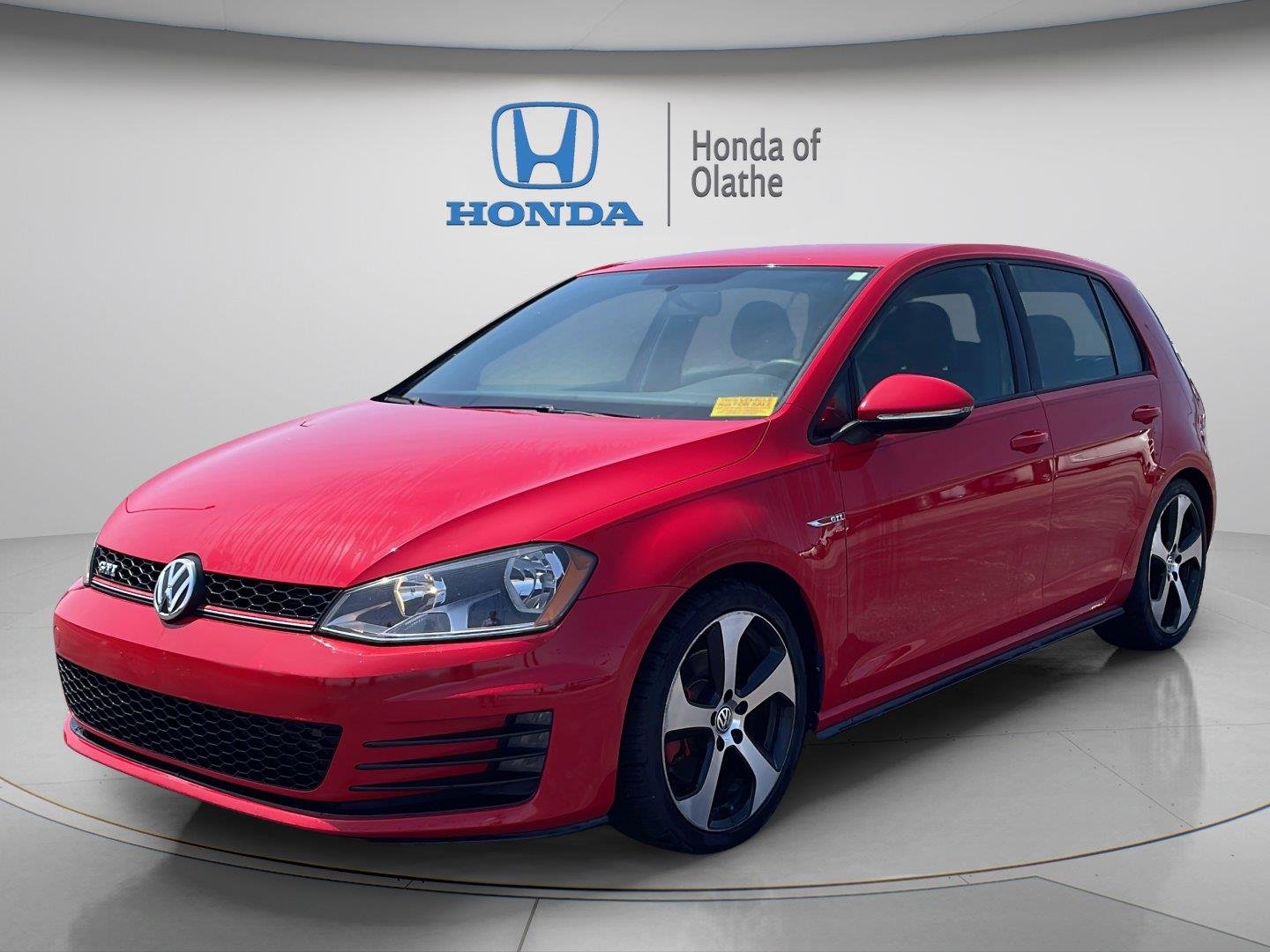 Used 2015 Tornado Red Volkswagen S image 6