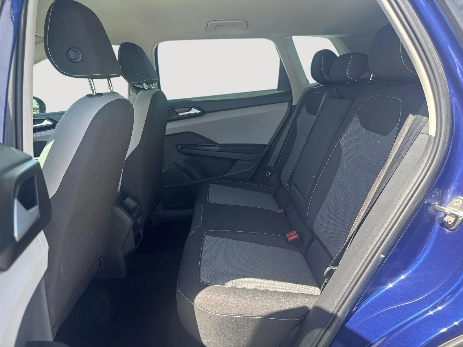 Used 2023 BLUE Volkswagen S image 6