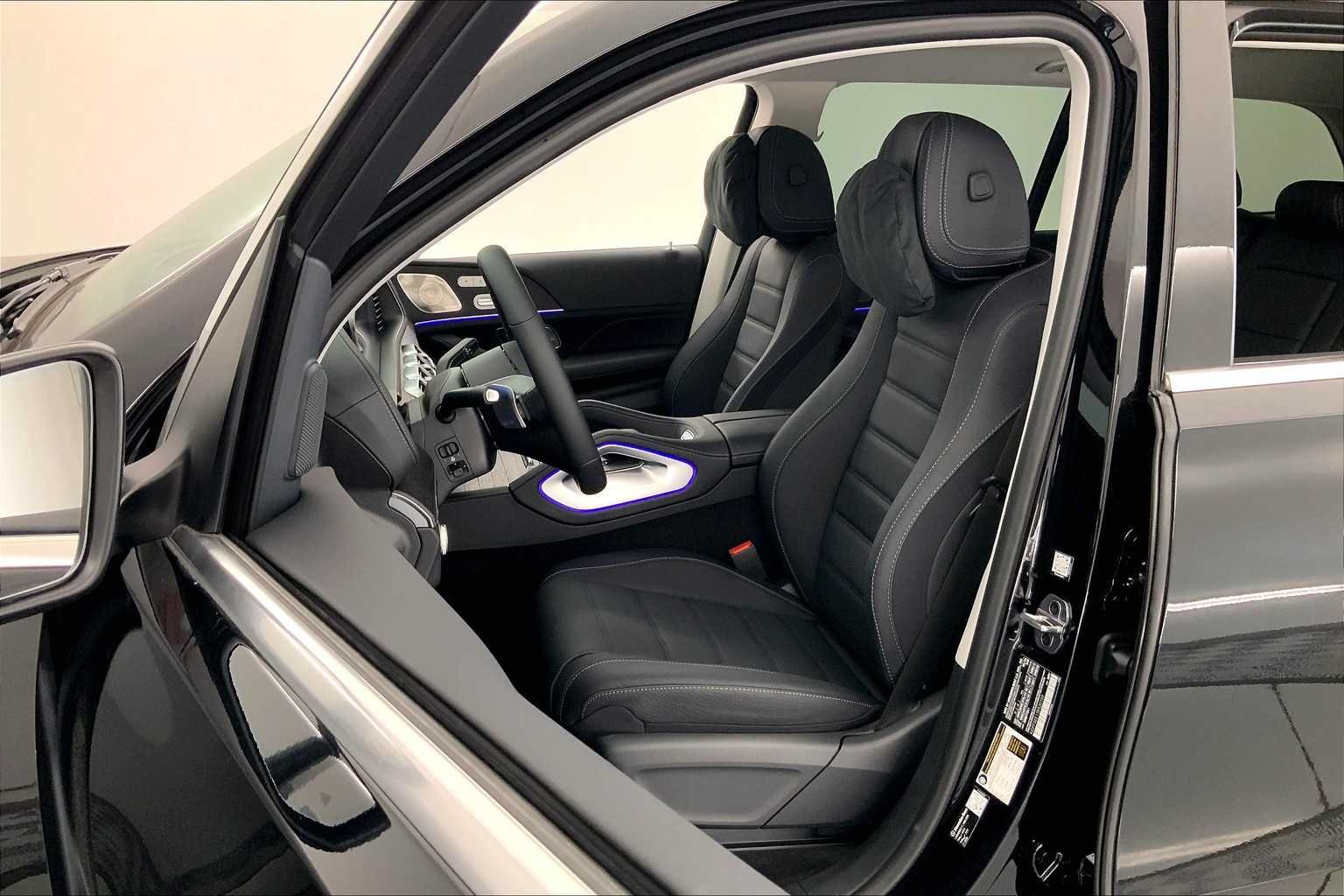 New 2026 Black Mercedes-Benz GLS 450 image 11