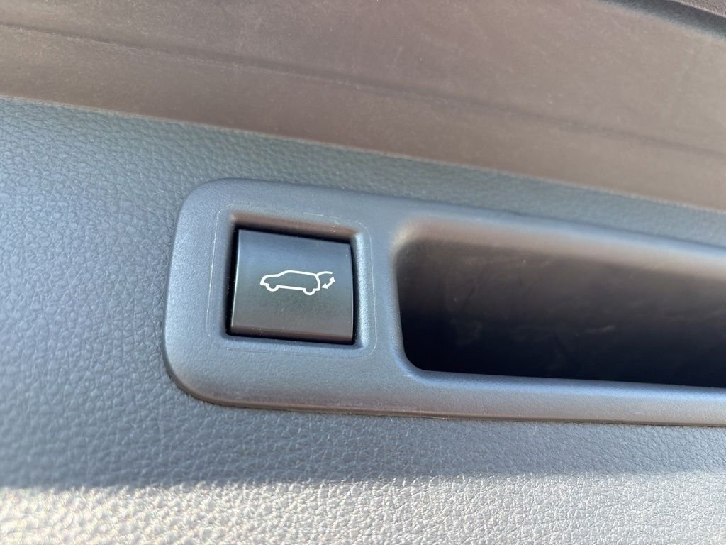 Used 2023 Silver Toyota XLE image 14