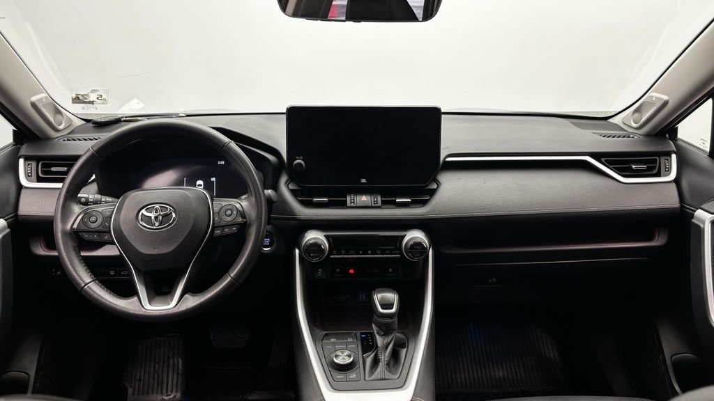 Used 2023  Toyota Limited image 25