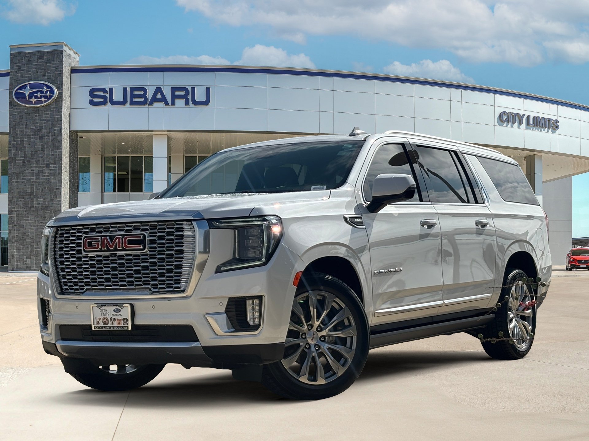 2023 GMC Yukon Denali AWD's photo