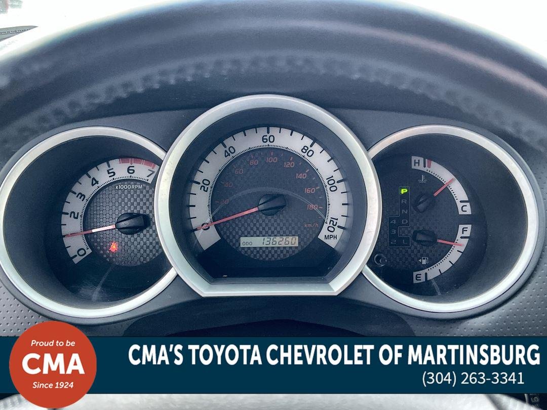 Used 2015 Magnetic Gray Metallic Toyota SR5 image 17