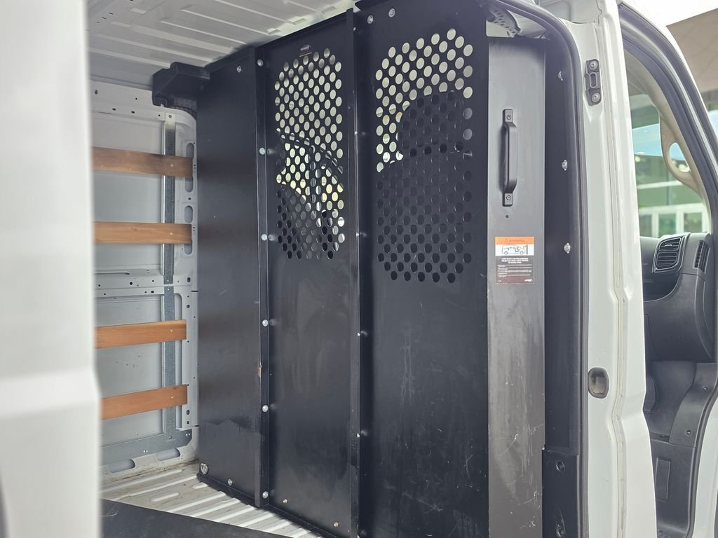 Used 2025 White Ram Base image 11