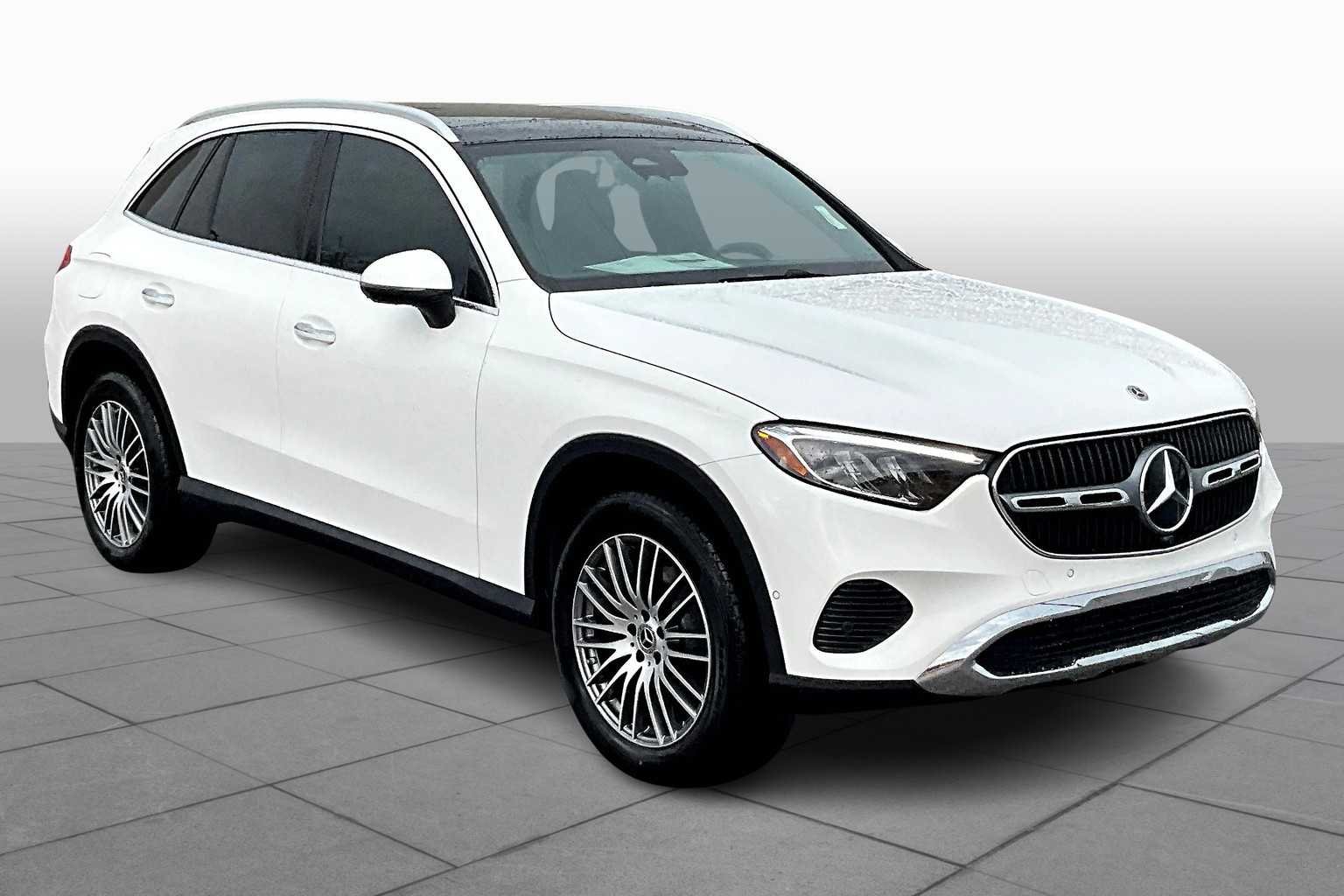 New 2026 Polar White Mercedes-Benz GLC 300 image 2