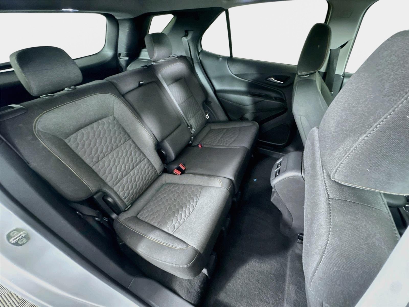 Used 2018 Summit White Chevrolet LT image 26