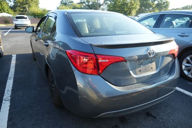 Used 2017 Gray Toyota SE image 4