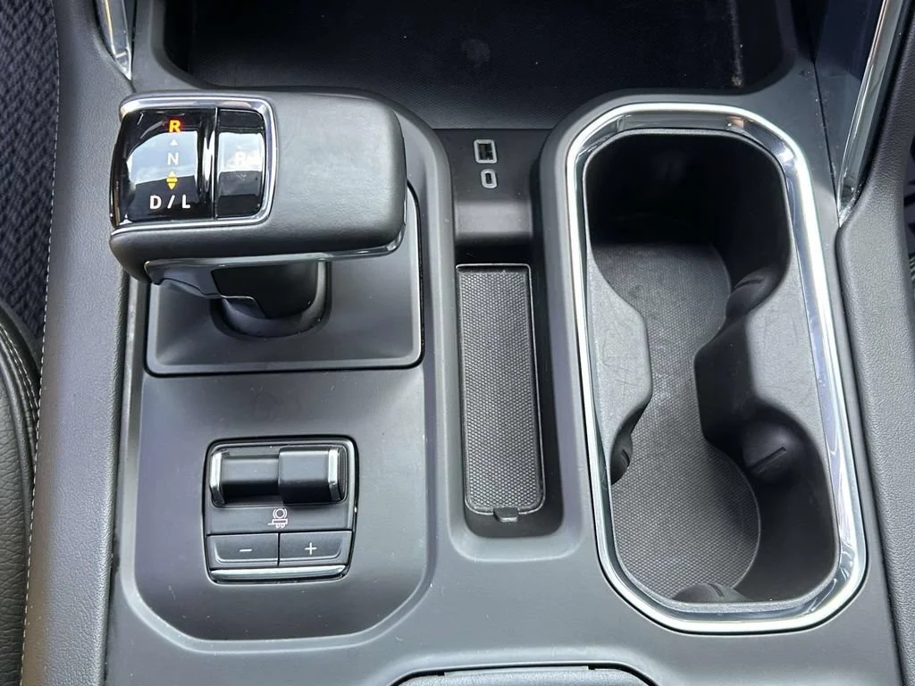 Used 2023 Onyx Black GMC Denali image 23