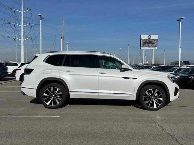 New 2026 Opal White Volkswagen 2.0T SEL Premium R-Line image 2