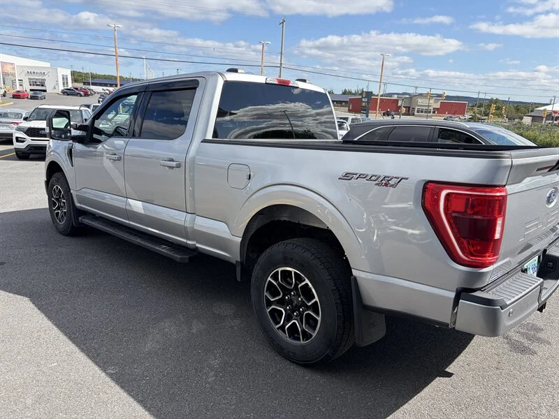 Used 2022 Silver Ford XLT image 4