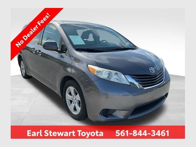 2015 Toyota Sienna's photo