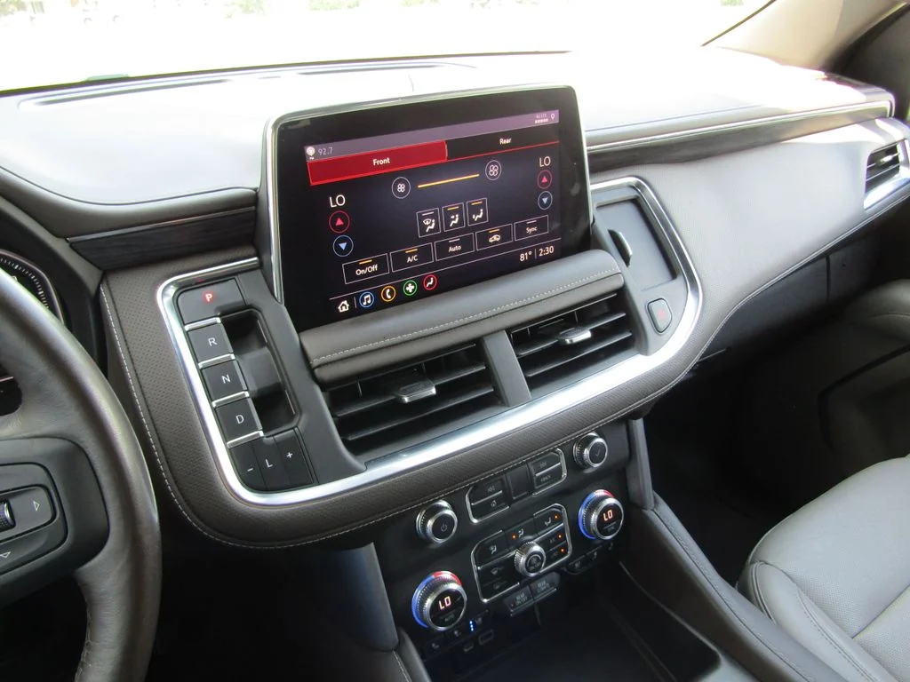 Used 2021 White GMC SLT image 33