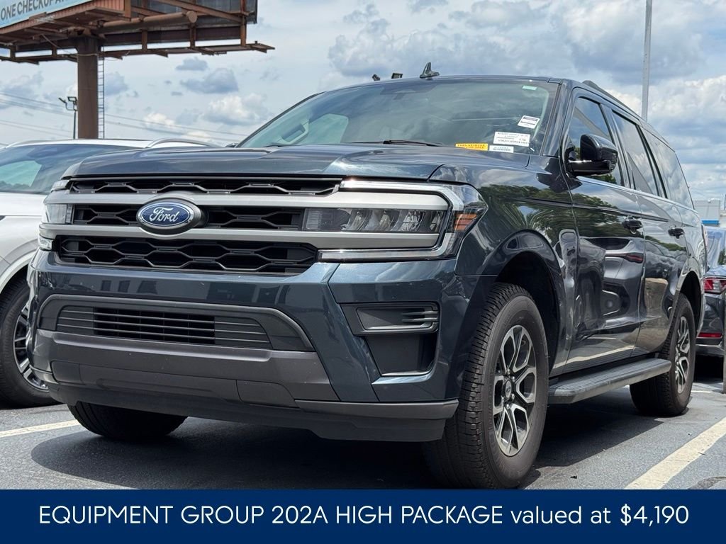 Used 2024 Blue Ford XLT image 3
