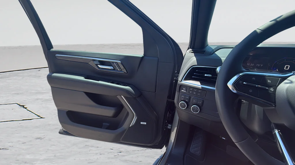 2026 Chevrolet Suburban LT - Photo 26