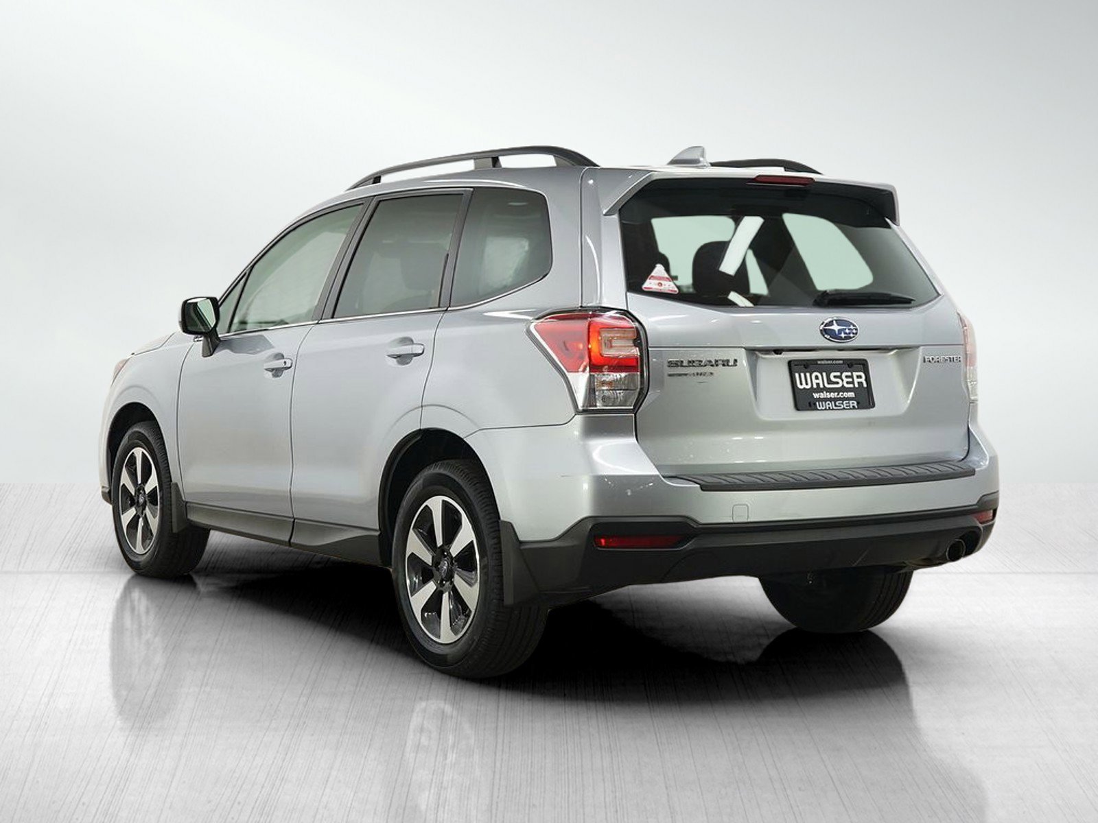 Used 2017 Ice Silver Metallic Subaru 2.5i Limited image 3
