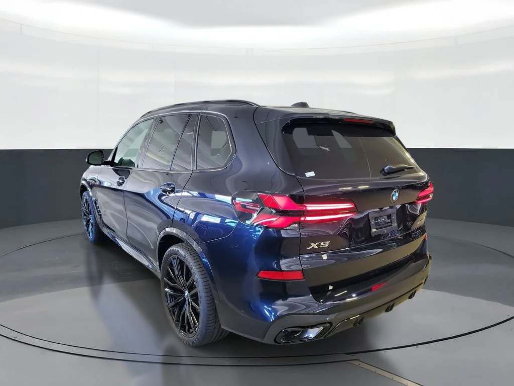 Used 2026 Black BMW sDrive40i image 4