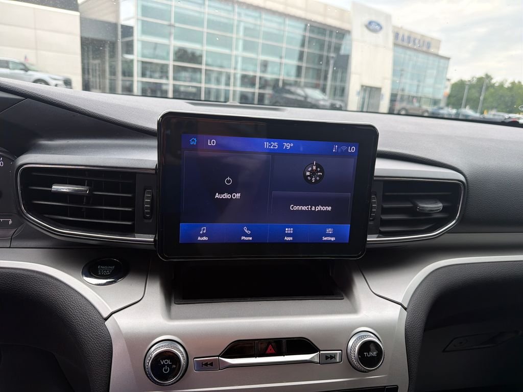 Used 2022 Silver Ford XLT image 17