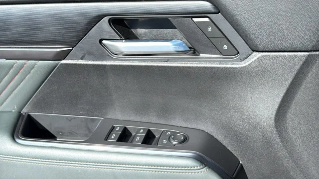 2025 GMC Acadia AT4 - Photo 22