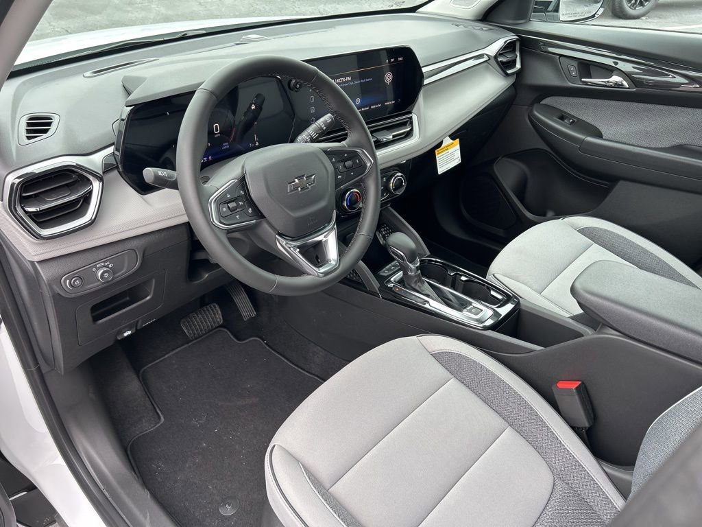 New 2026 Summit White Chevrolet LT image 21