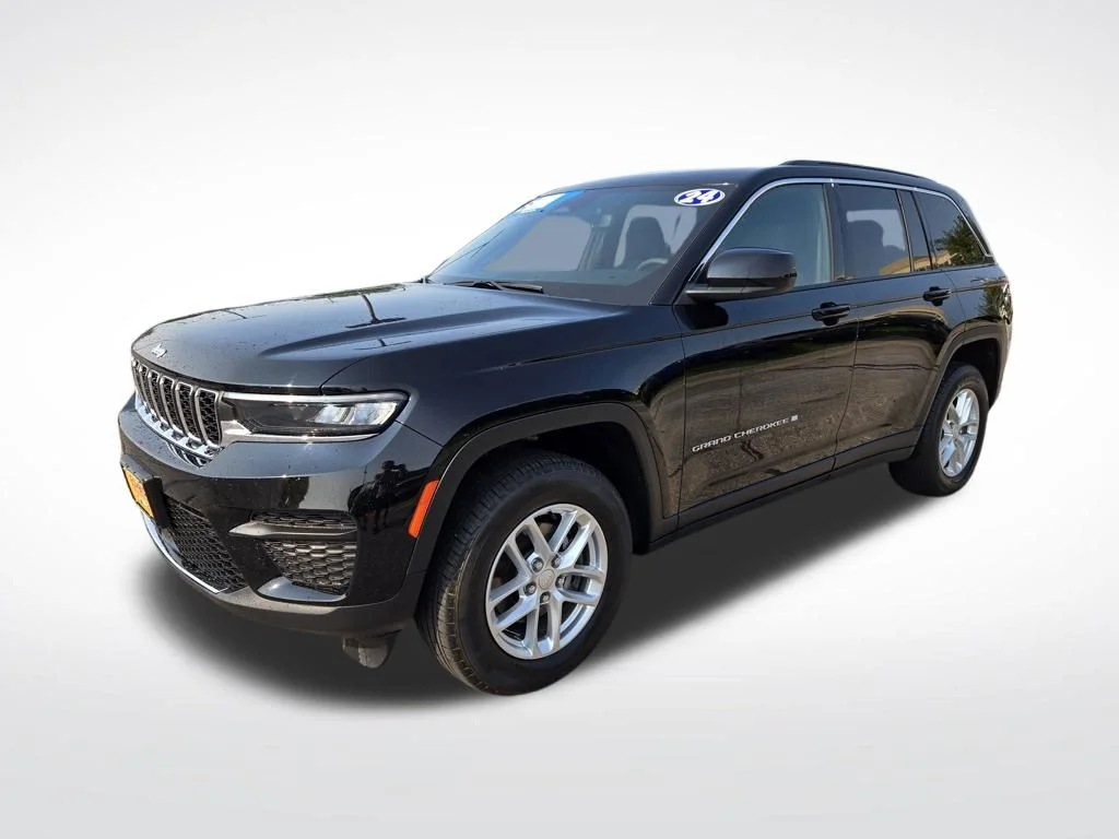 Used 2024 Black Jeep Laredo X image 10