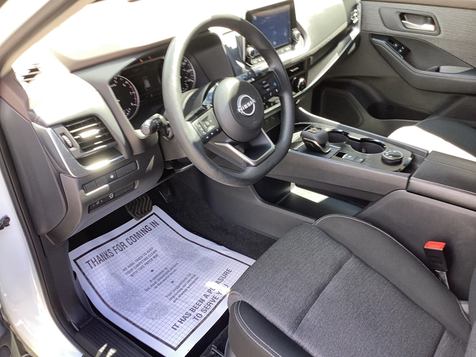 Used 2023 Pearl White TriCoat Nissan SV image 10