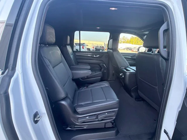Used 2023 White GMC Denali image 18