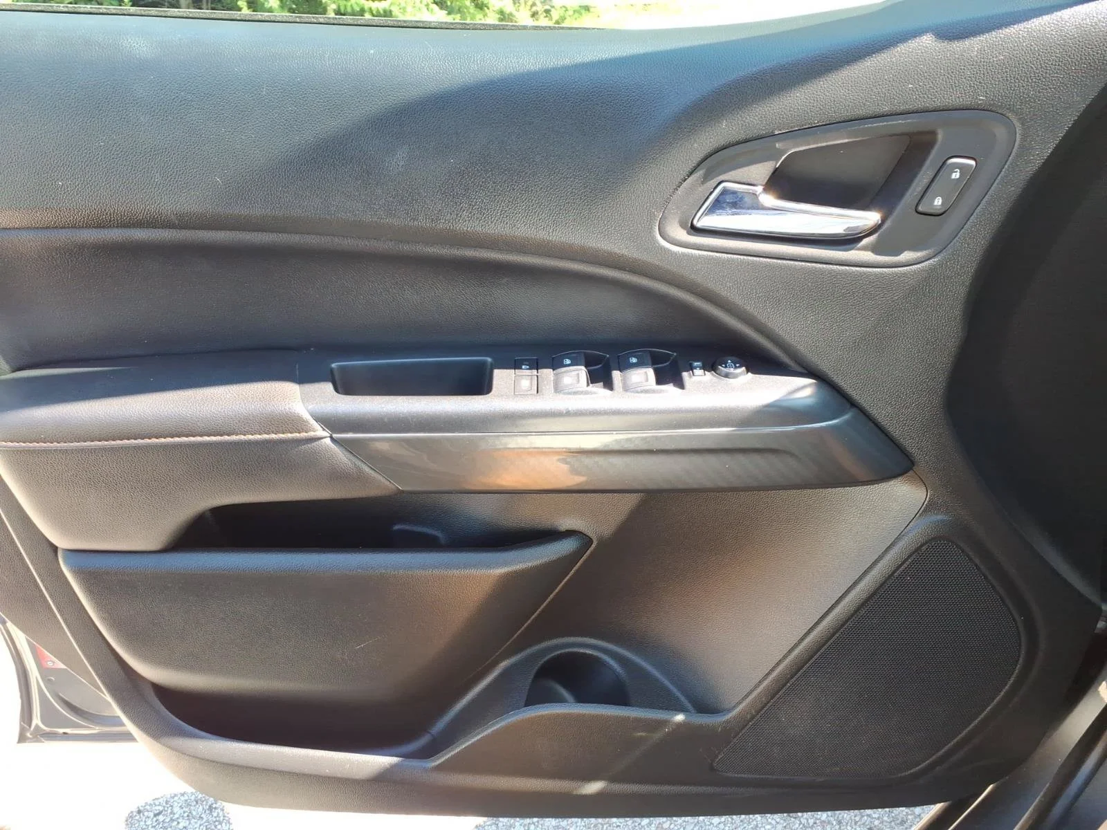 Used 2022 Satin Steel Metallic GMC 4WD AT4 with Leather image 22