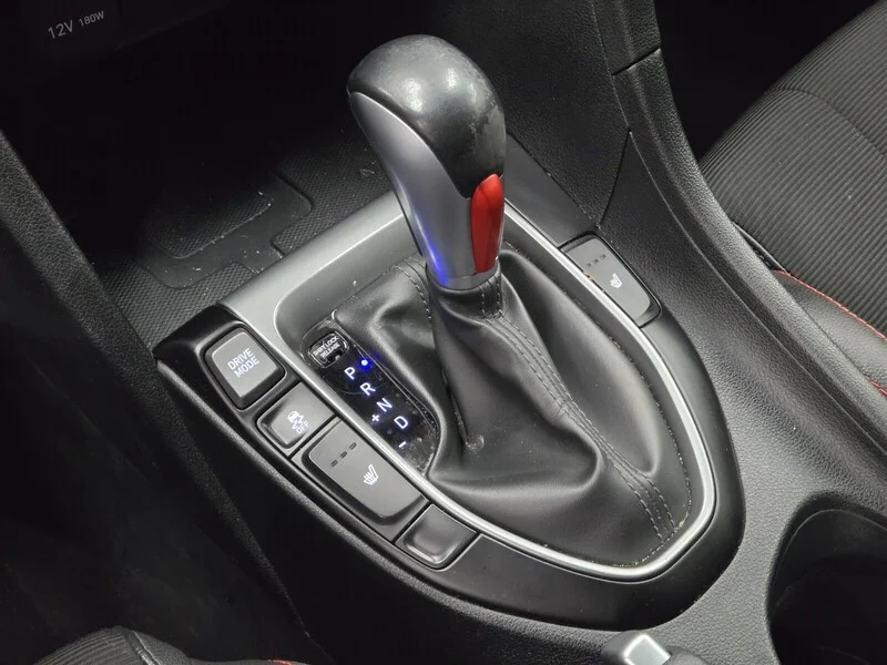 Used 2020 Ultra Black Hyundai 2.0 Premium image 18