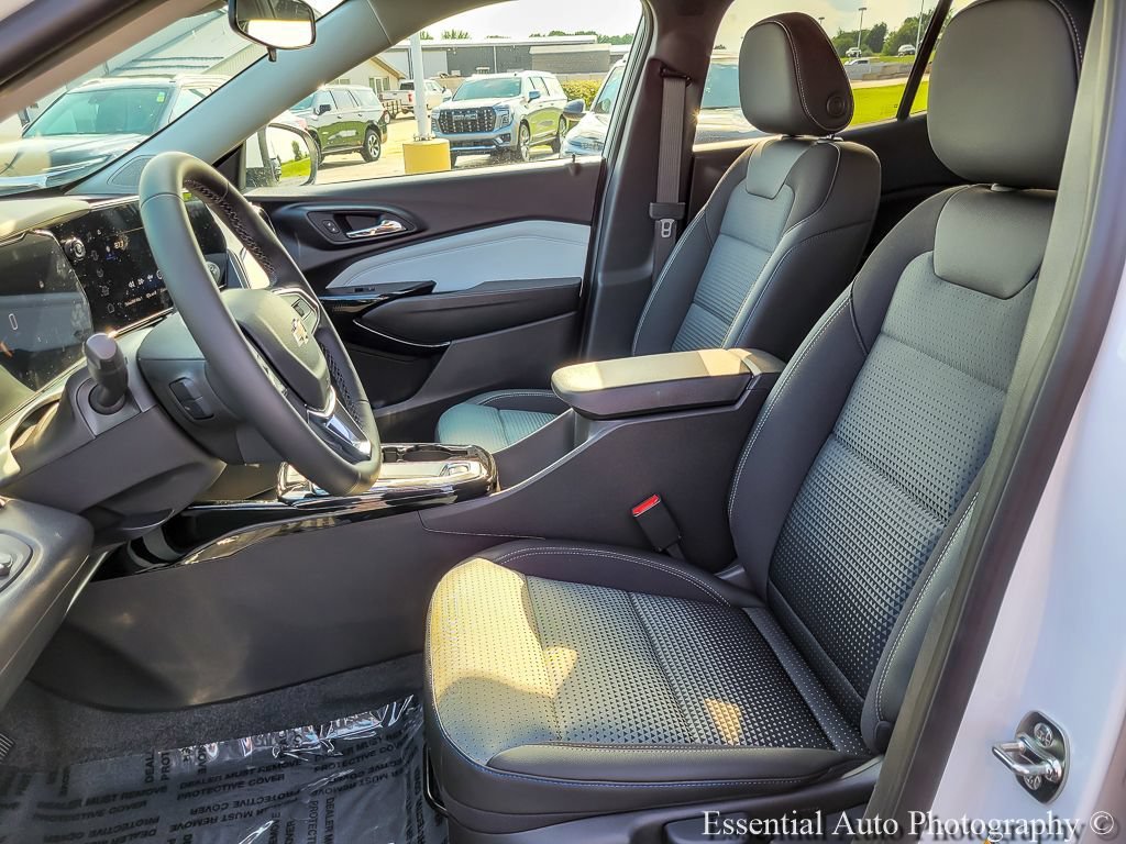 2026 Chevrolet Trax LT - Photo 8