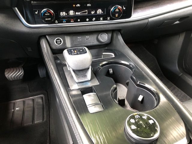 Used 2023 Champagne Silver Metallic Nissan Platinum image 34