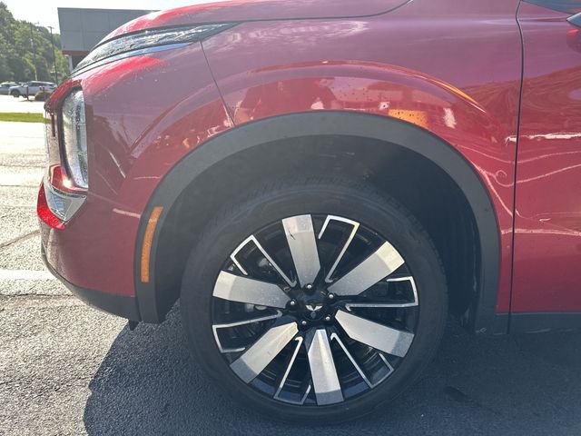 Used 2025  Mitsubishi SE image 20