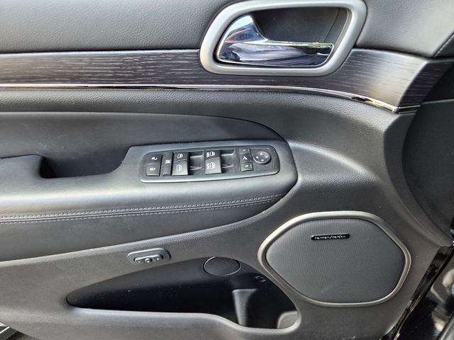 Used 2018 Black Jeep Overland image 16