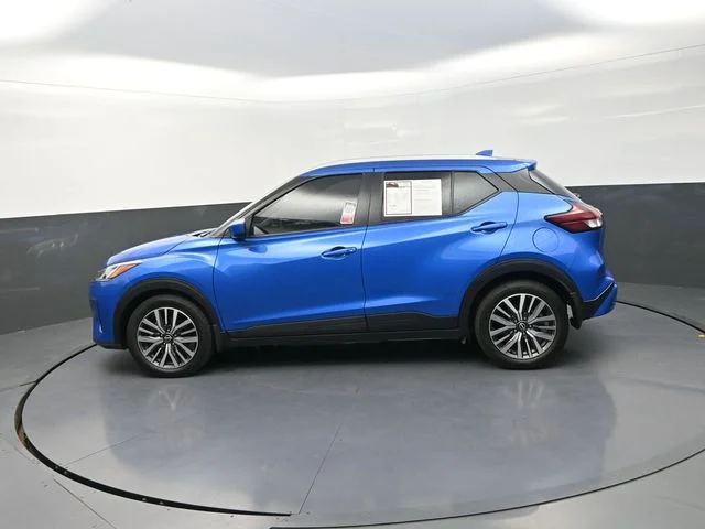 Used 2023 Blue Nissan SV image 6
