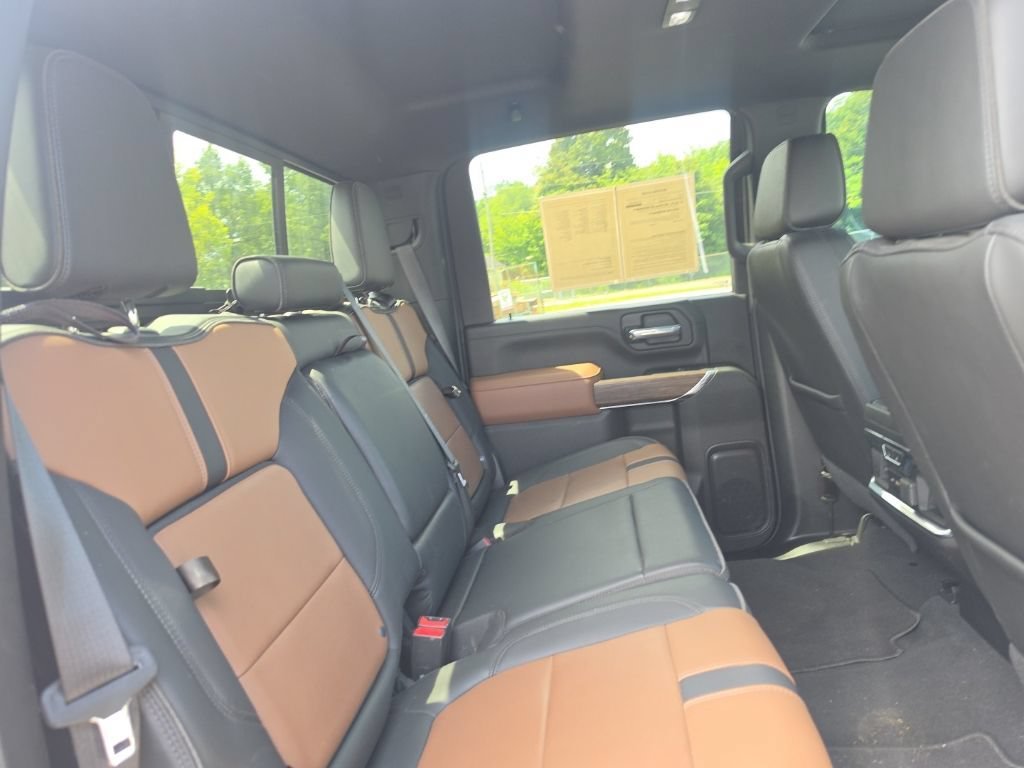Used 2023 SUMMIT WHITE Chevrolet High Country image 31