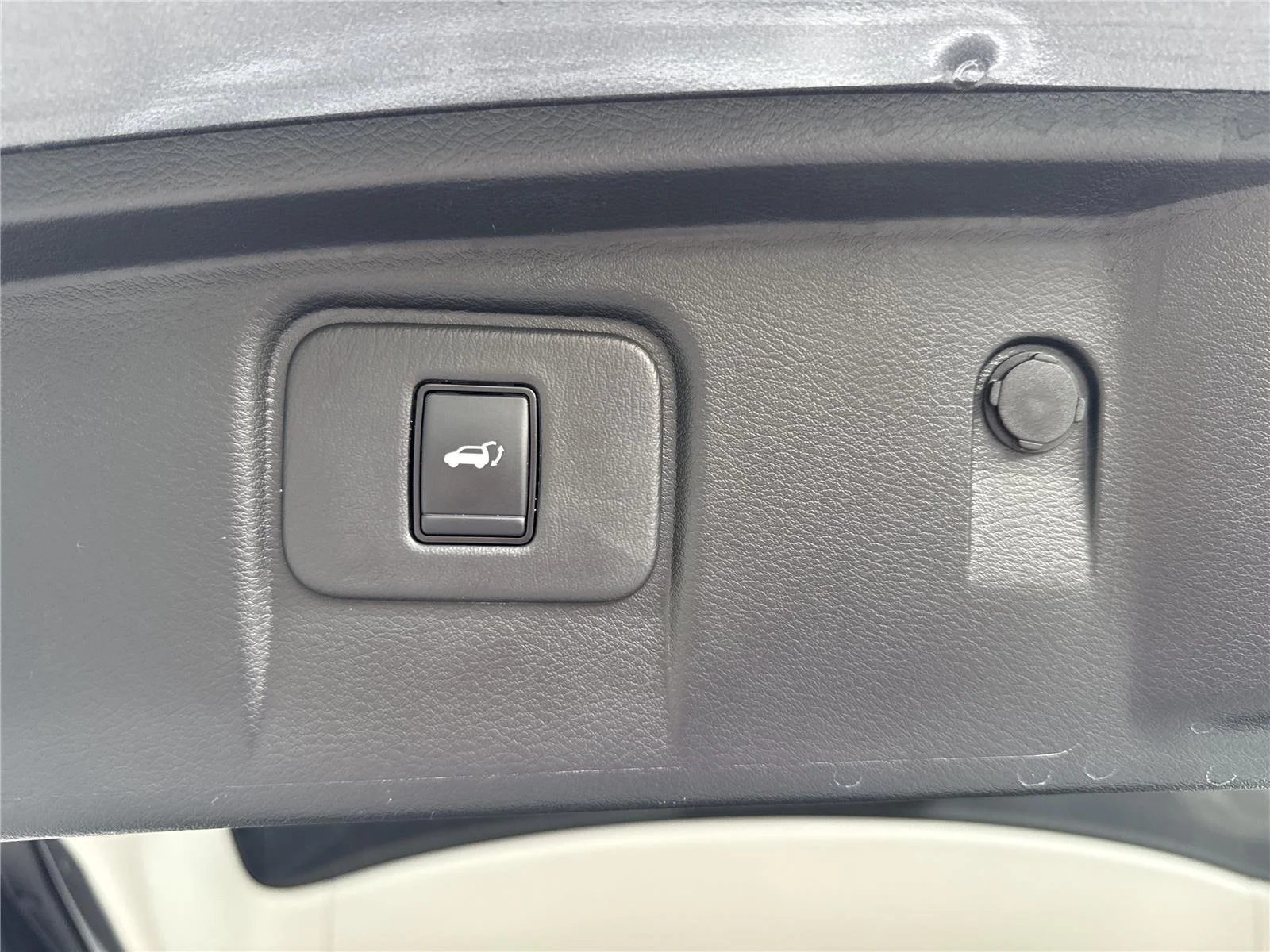 Used 2023 Gun Metallic Nissan SL image 34
