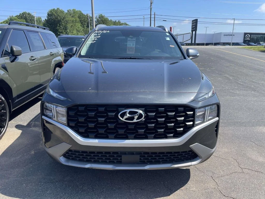 Used 2023 Gray Hyundai SEL image 2