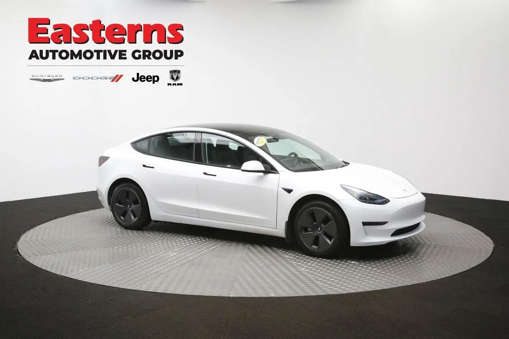 Used 2021 White Tesla Standard Range Plus image 42