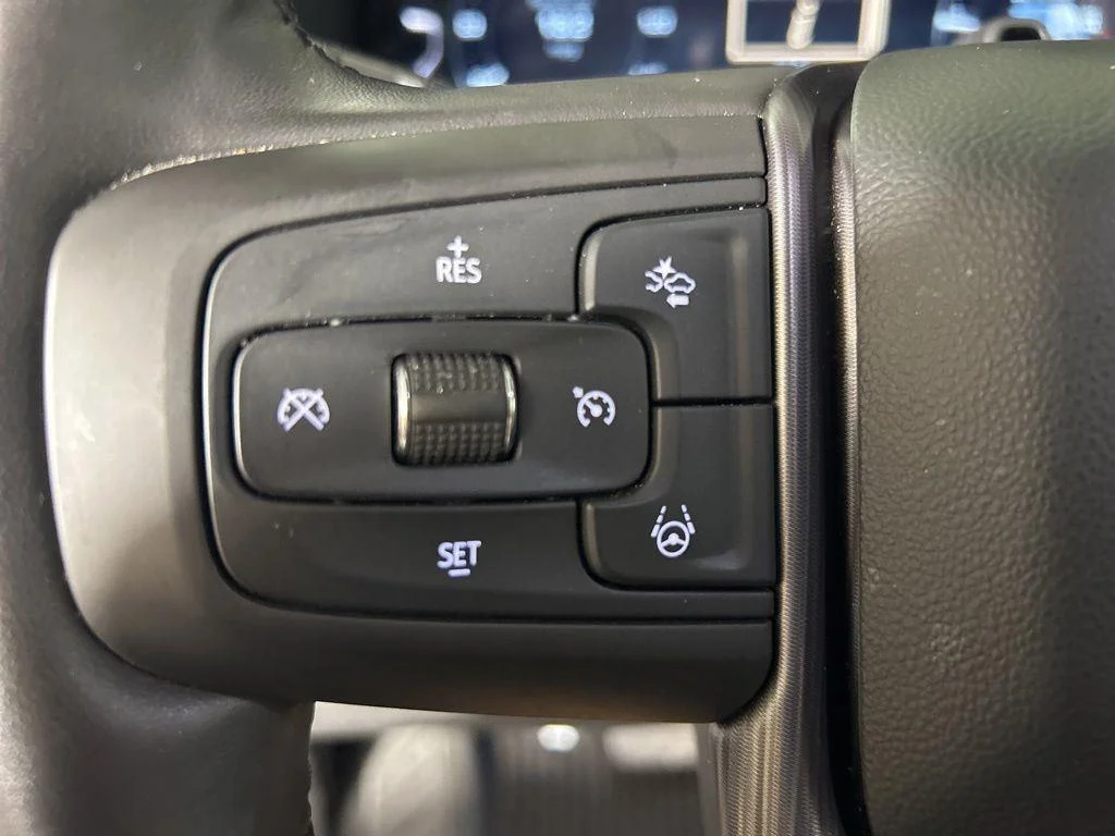 Used 2023 Volcanic Red GMC Denali Ultimate image 33