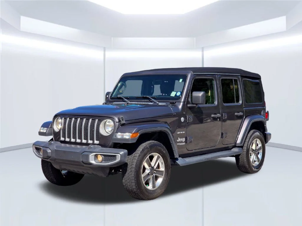 Used 2022 Gray Jeep Unlimited Sahara image 2