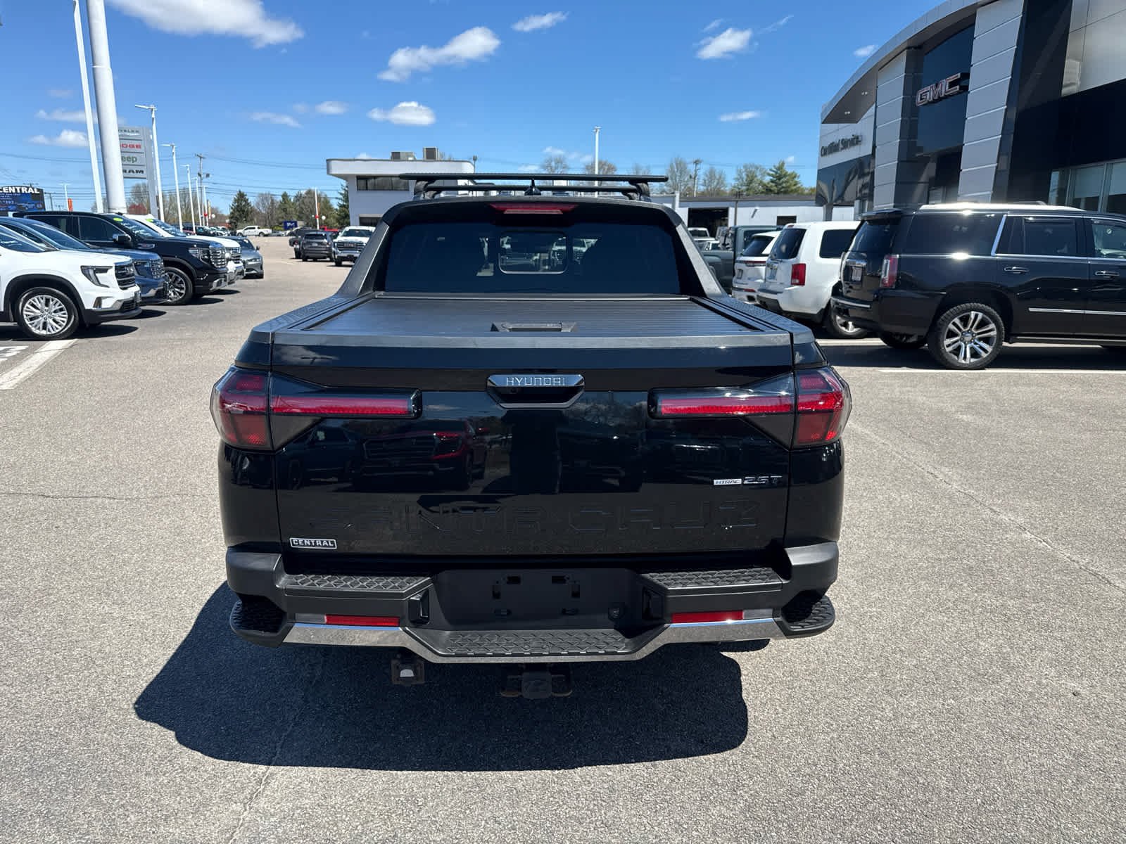 Used 2023 Black Hyundai Limited image 4