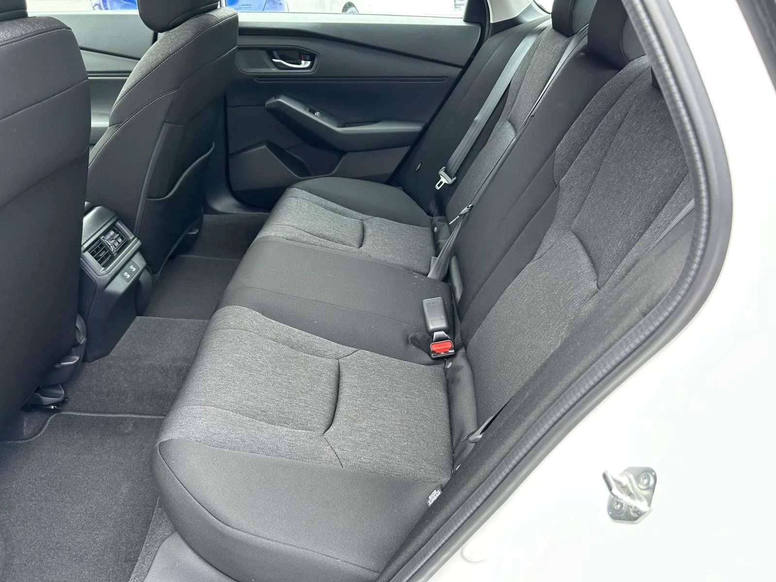 New 2026 Platinum White Pearl Honda SE CVT image 6
