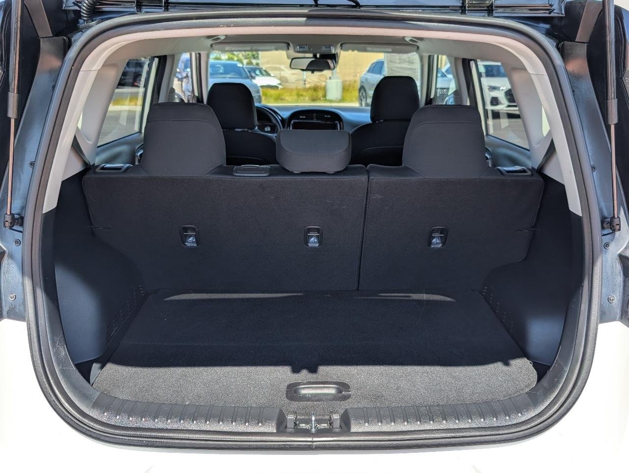 Used 2023 Clear White w/Black Roof Kia S image 14