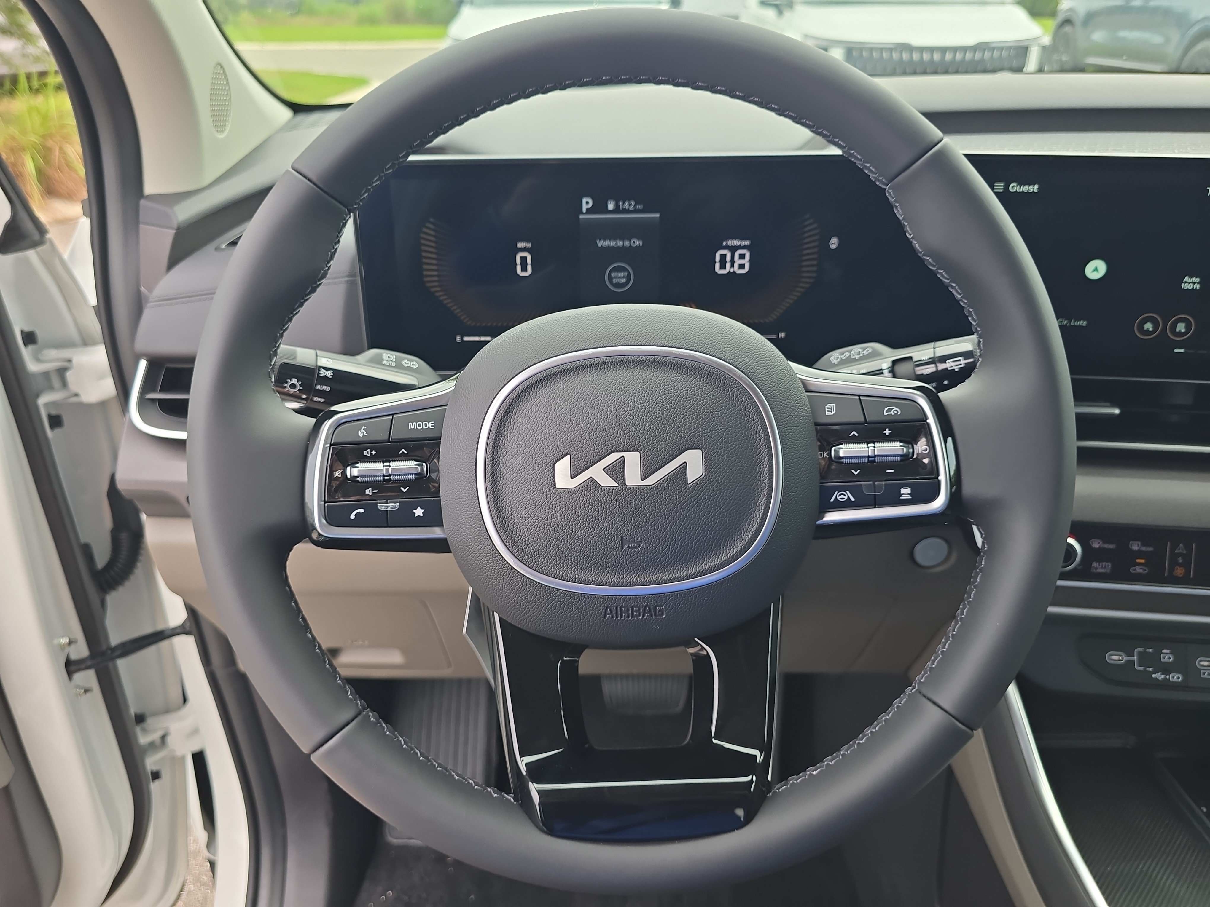 New 2026 Snow White Pearl Kia EX image 30