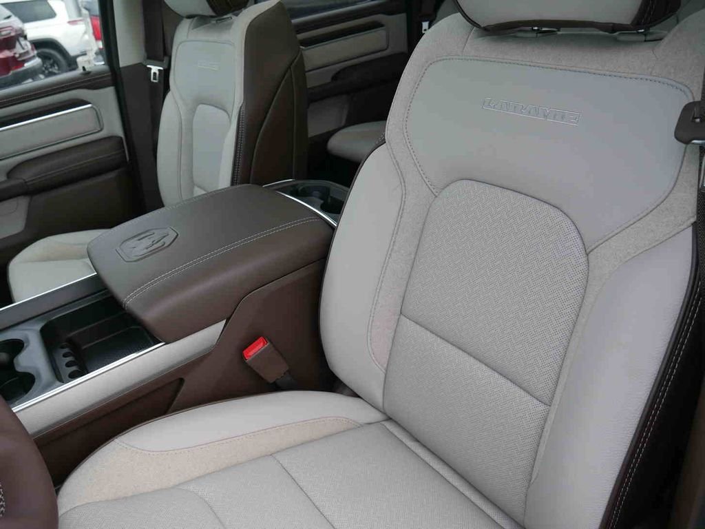 New 2026 Bright White Clear-Coat Exterior Paint RAM LARAMIE image 33