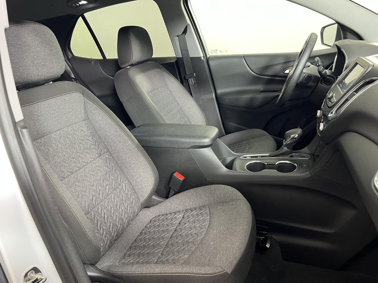 Used 2024 Summit White Chevrolet LT image 22