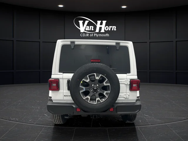New 2026 Bright White Clear-Coat Exterior Paint Jeep Sahara image 4
